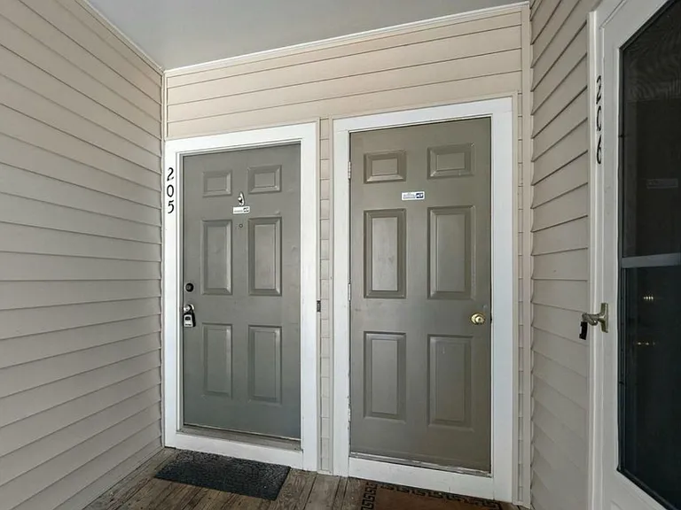 Winterpointe Ln — Photo 9