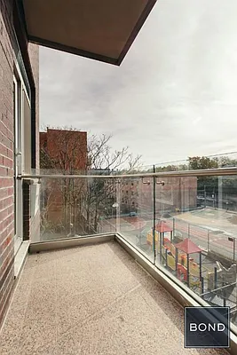 Rented by Bond New York | media 32