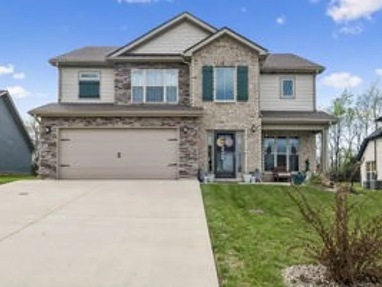 369 Frontier Dr — Photo 1