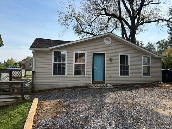 3095 Main St APT C, Green Lane, PA 18054