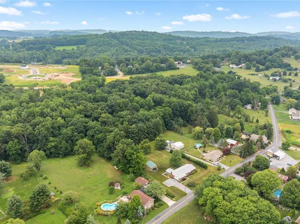 4620 Shimerville Rd, Emmaus, PA 18049