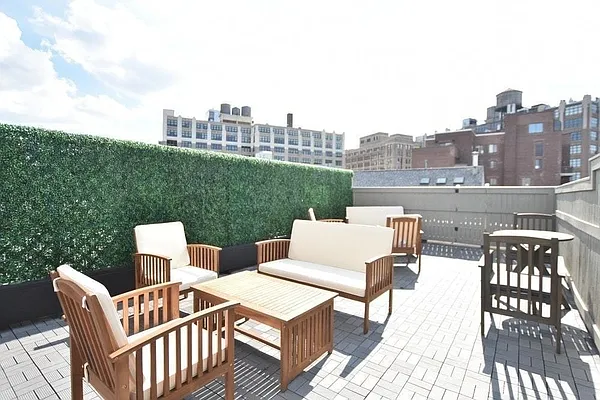 Rented by Bold New York | media 14