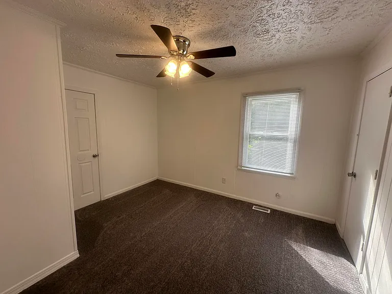 95 Glass Ave — Photo 9