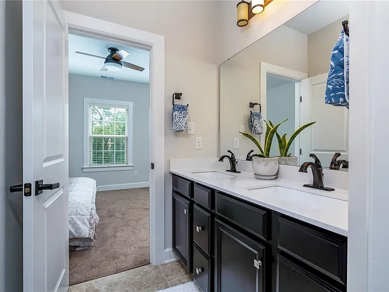 1702 Stevensan Dr — Photo 20