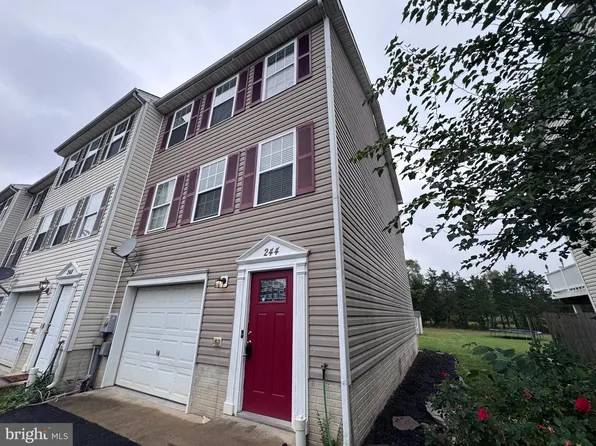 244 Topaz Ln, Inwood, WV 25428