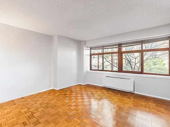 4th image of 4-74 48th Ave #2G