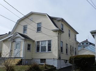 569 Gurdon St, Bridgeport, CT 06606