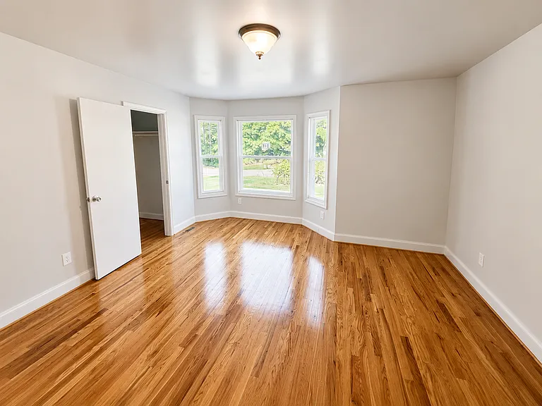 701 Meadow St — Photo 8