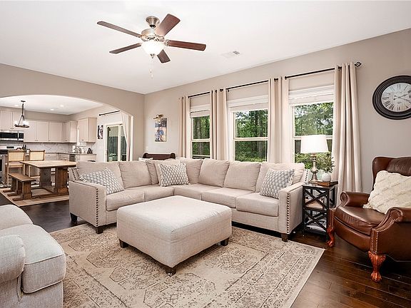 2nd image of 1608 Lilah Ct