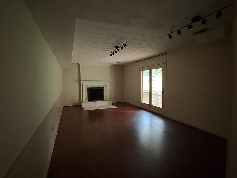 5528 Galloway Cir — Photo 9