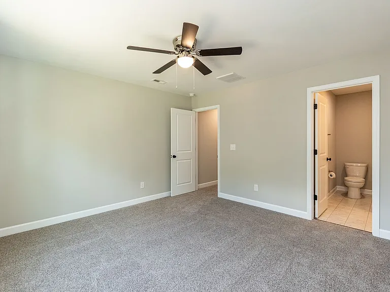 426 N Allen Rd — Photo 18