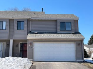 5474 Sanibel Dr, Minnetonka, MN 55343