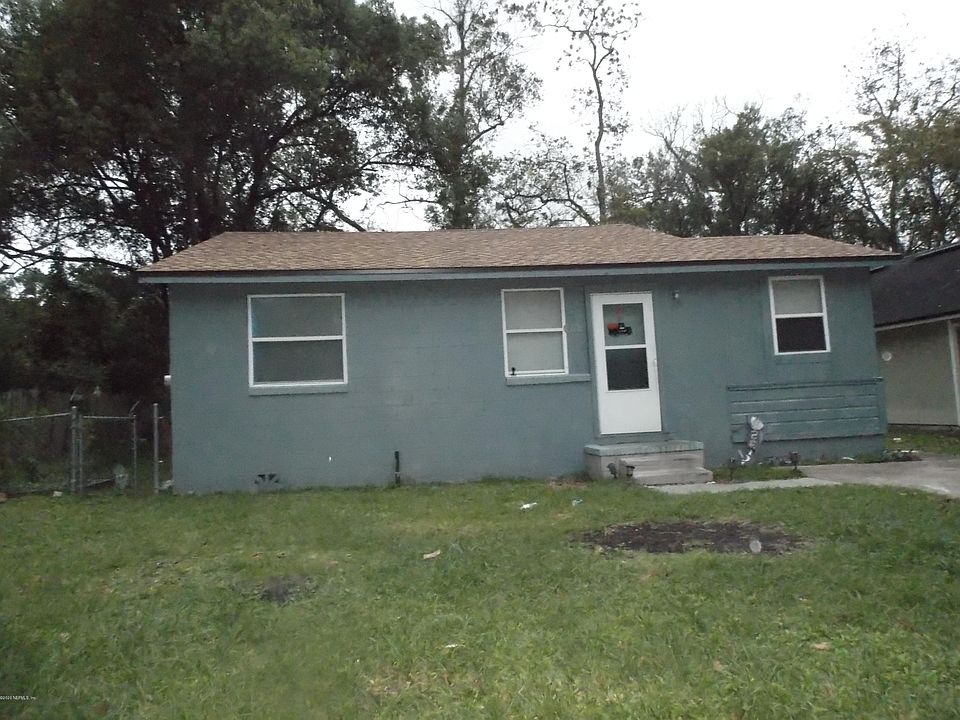 1st image of 2903 Spencer St