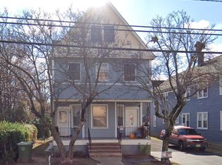 620 E 1st Ave, Roselle, NJ 07203