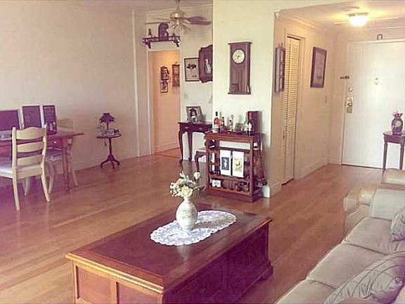 3rd image of 700 Biltmore Way APT 502