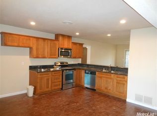 5879 Woodleigh Dr, Carmichael, CA