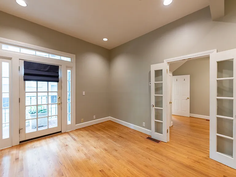 791 Myrtle St NE — Photo 2