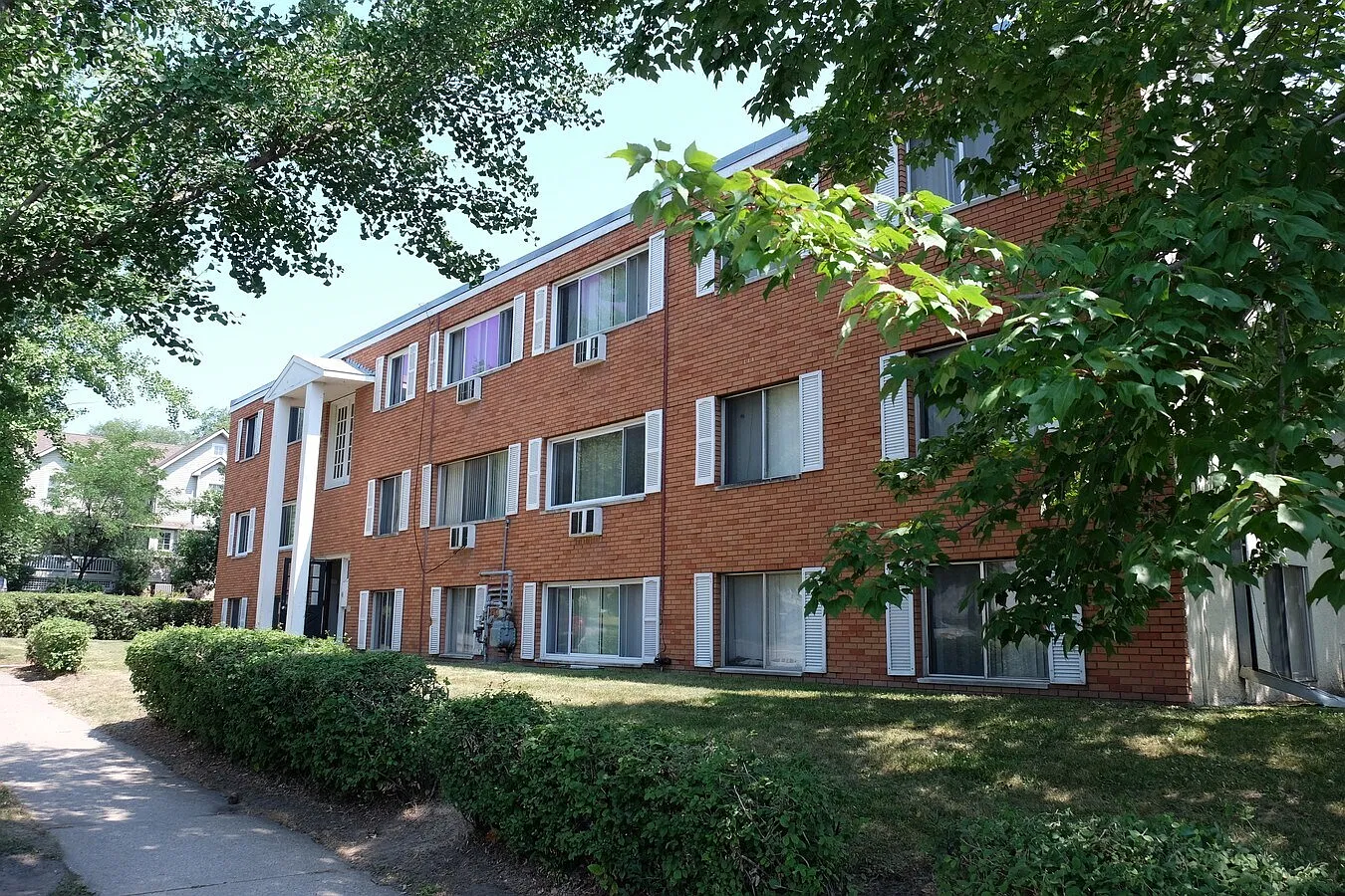 1040 Agate Street — Photo 1