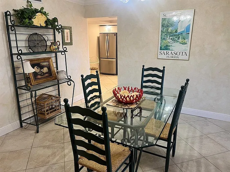 1125 W Peppertree Dr #202 — Photo 5