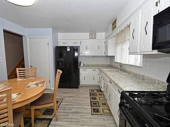 5th image of 6036 W 91st St