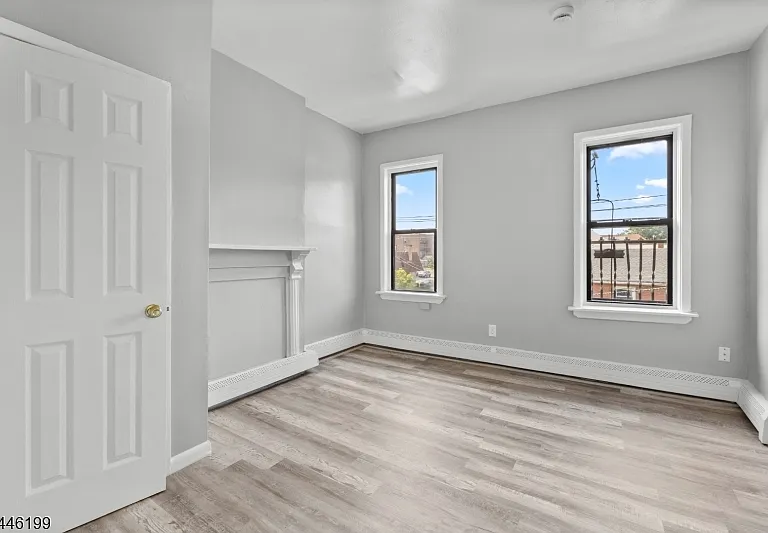 9 Monroe St #6 — Photo 1