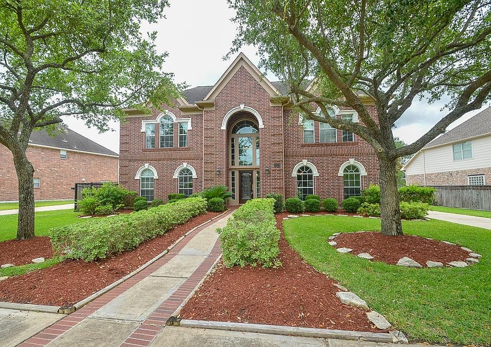 1st image of 22 Amberstone Dr