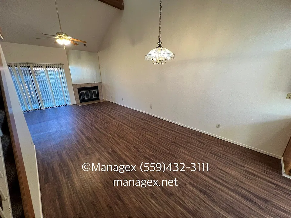5456 N Del Mar Ave #103