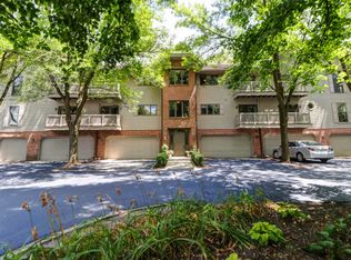 913A Cheshire Dr, Champaign, IL
