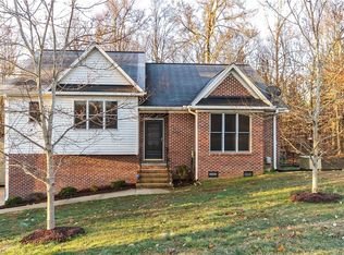 1933 Broadway Dr, Graham, NC 27253