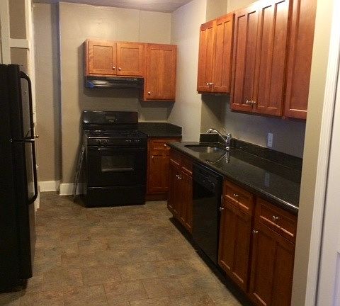 2nd image of 2642 N Moreland Blvd APT 5