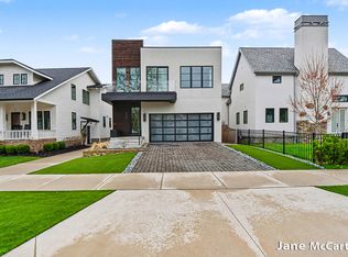 2115 Lake Dr SE, East Grand Rapids, MI 49506