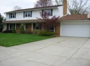 16590 Wayne Rd, Livonia, MI 48154