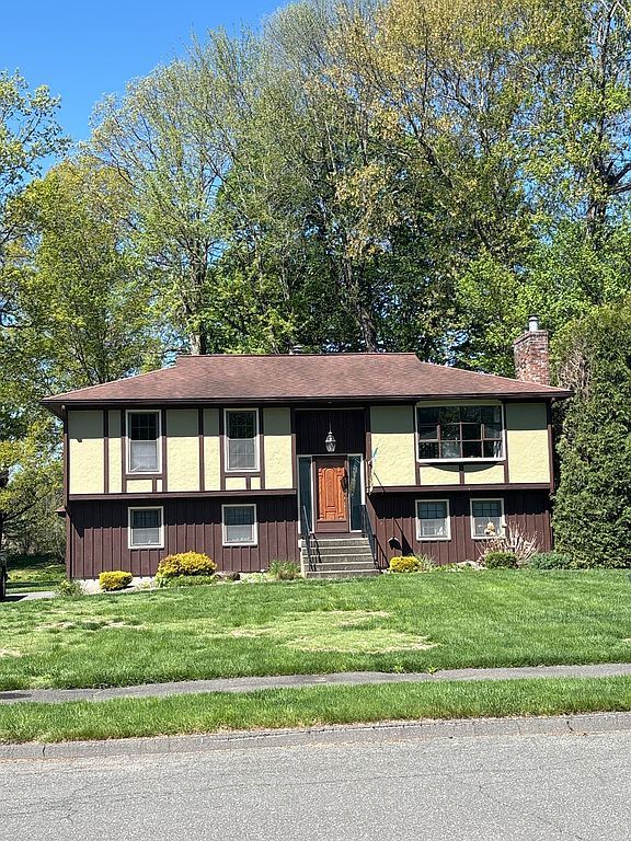 104 Paul Revere Dr - Property Image