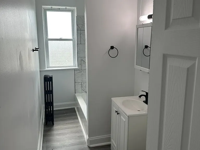10-18 S Homan Ave — Photo 16