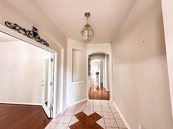 4th image of 11815 Champions Grove Ln