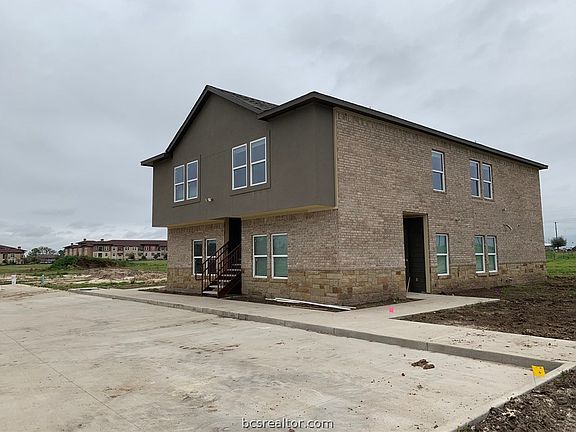 3rd image of 2911 Hillpoint Unit 23