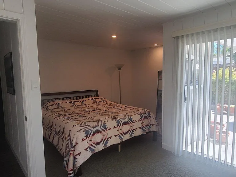 3851 Vineyard Ave — Photo 14