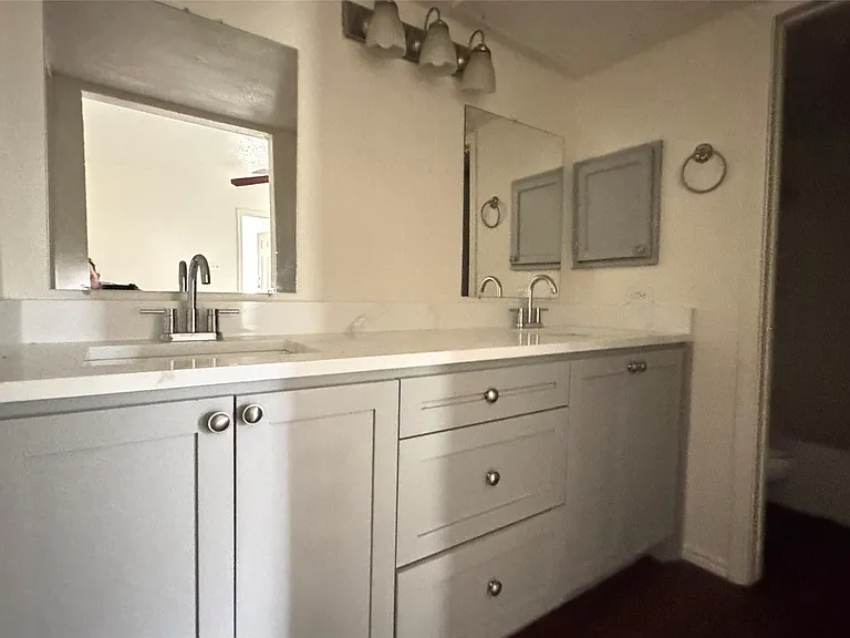 Primary bath.
