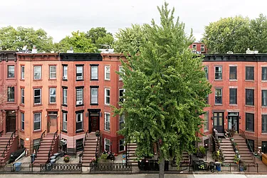 524 Halsey Street in Stuyvesant Heights