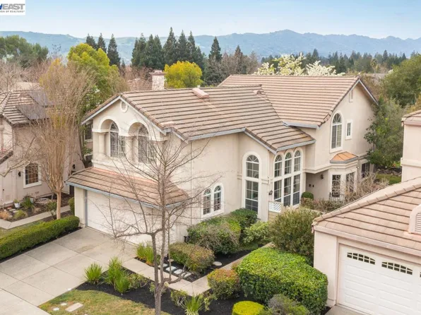 690 Glasgow Cir, Danville, CA 94526