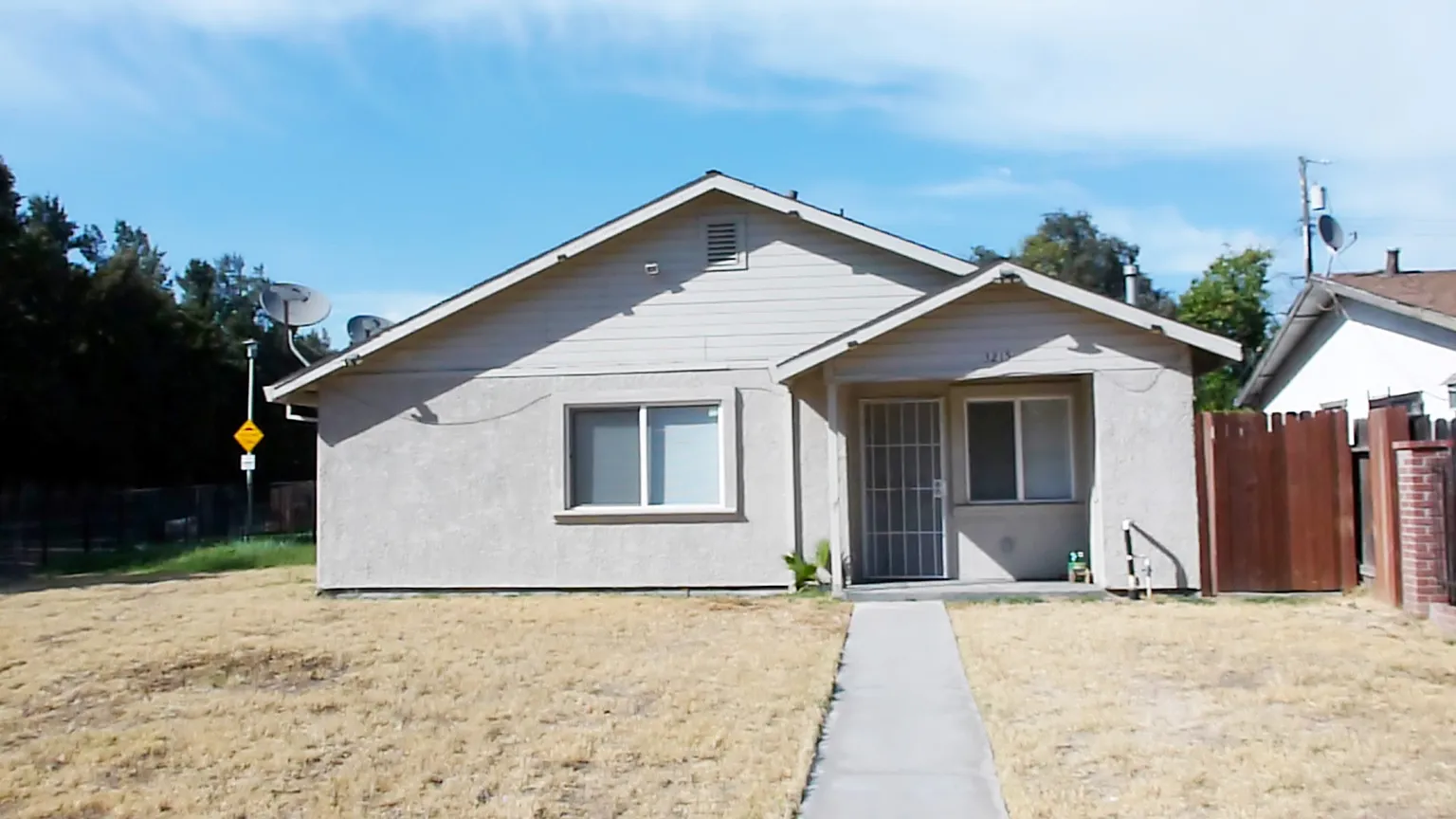 3215 20th Ave photo 1