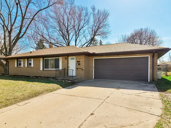 3339 Seward Ave, Rockford, IL 61108