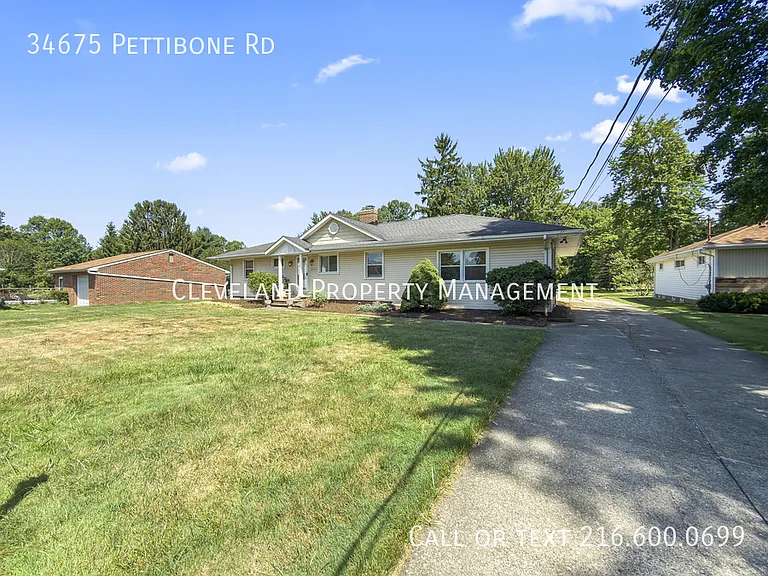 34675 Pettibone Rd — Photo 2