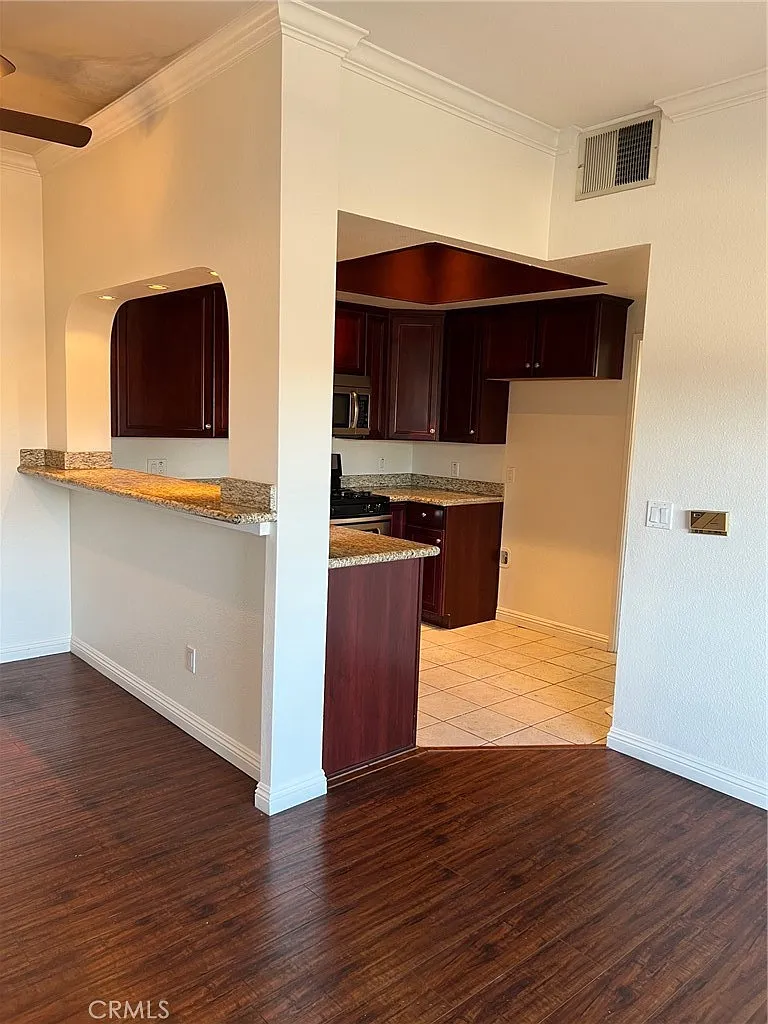 2 bed, 841 sqft, $2,495 — Photo 1
