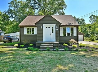 369 Parish Ave, Hubbard, OH 44425