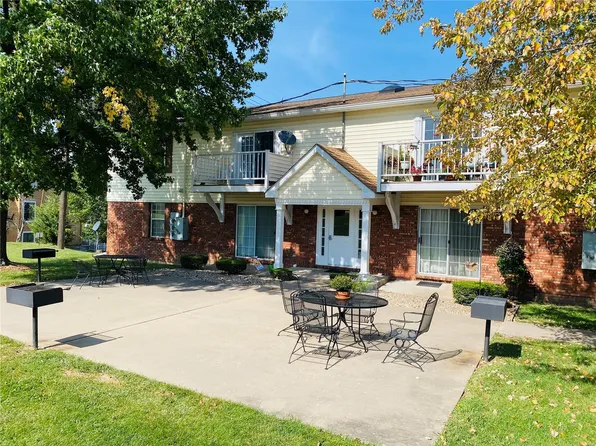 106 Huckleberry Heights Dr, Hannibal, MO 63401