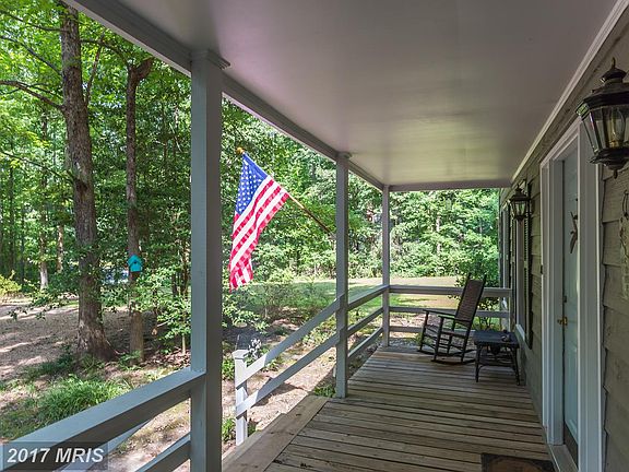 3rd image of 105 Broadfield Ln