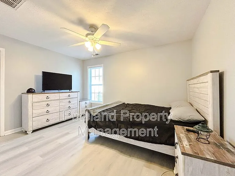 341 Kingdom Estate Dr — Photo 13