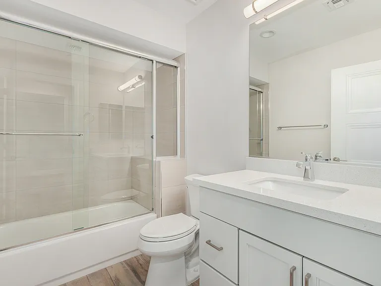 4525 N 40th St #8 — Photo 25