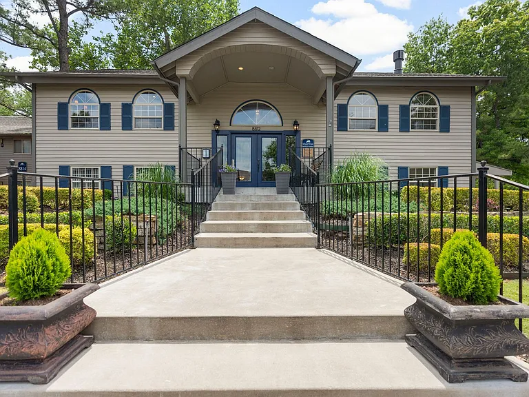 Deerfield Estates - First Months Rent FREE *Select Units Only* — Photo 61